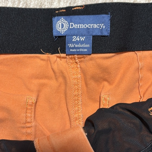 24W Democracy "Ab"solution orange cut off shorts plus size - Picture 6 of 6